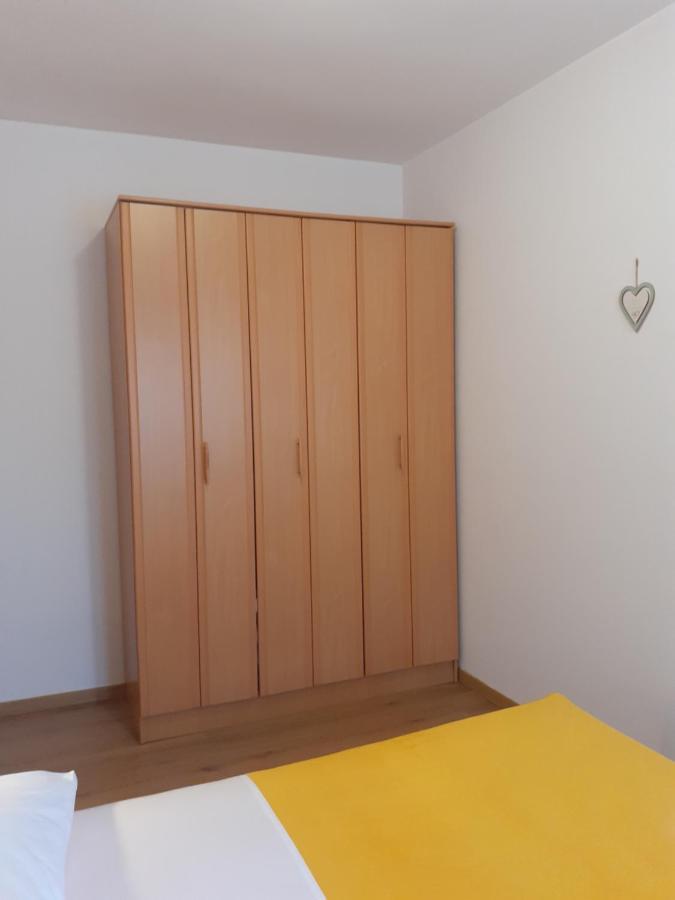 Apartman Paola Apartment Malinska Bagian luar foto