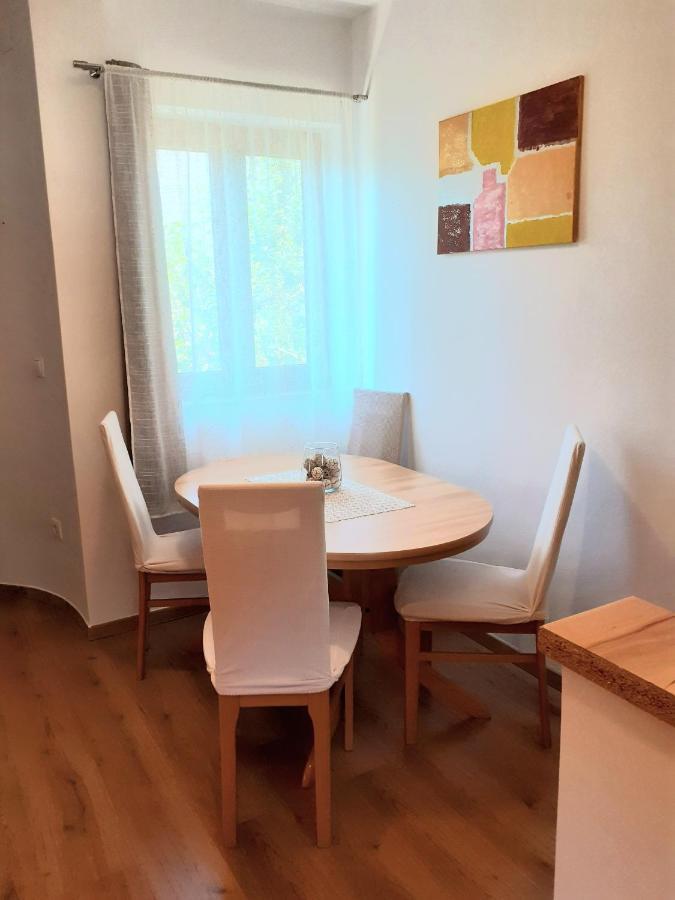 Apartman Paola Apartment Malinska Bagian luar foto
