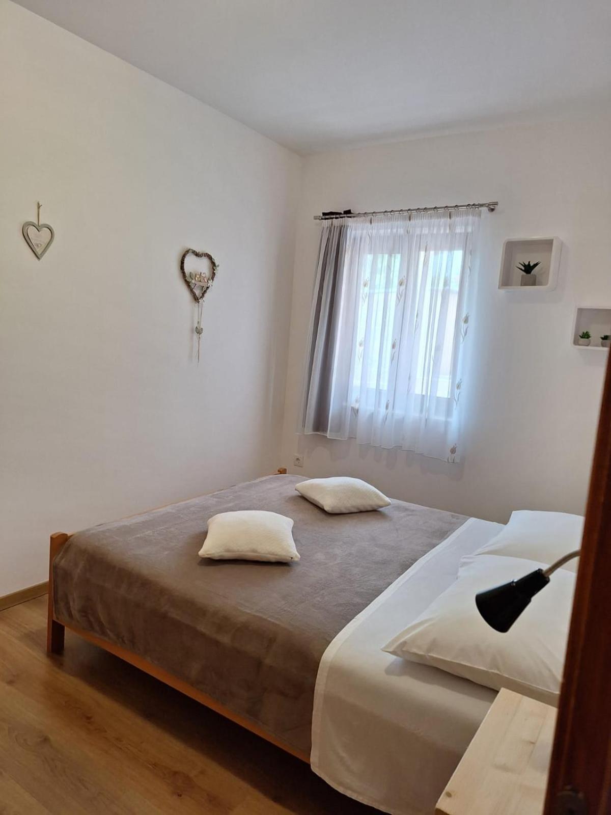 Apartman Paola Apartment Malinska Bagian luar foto
