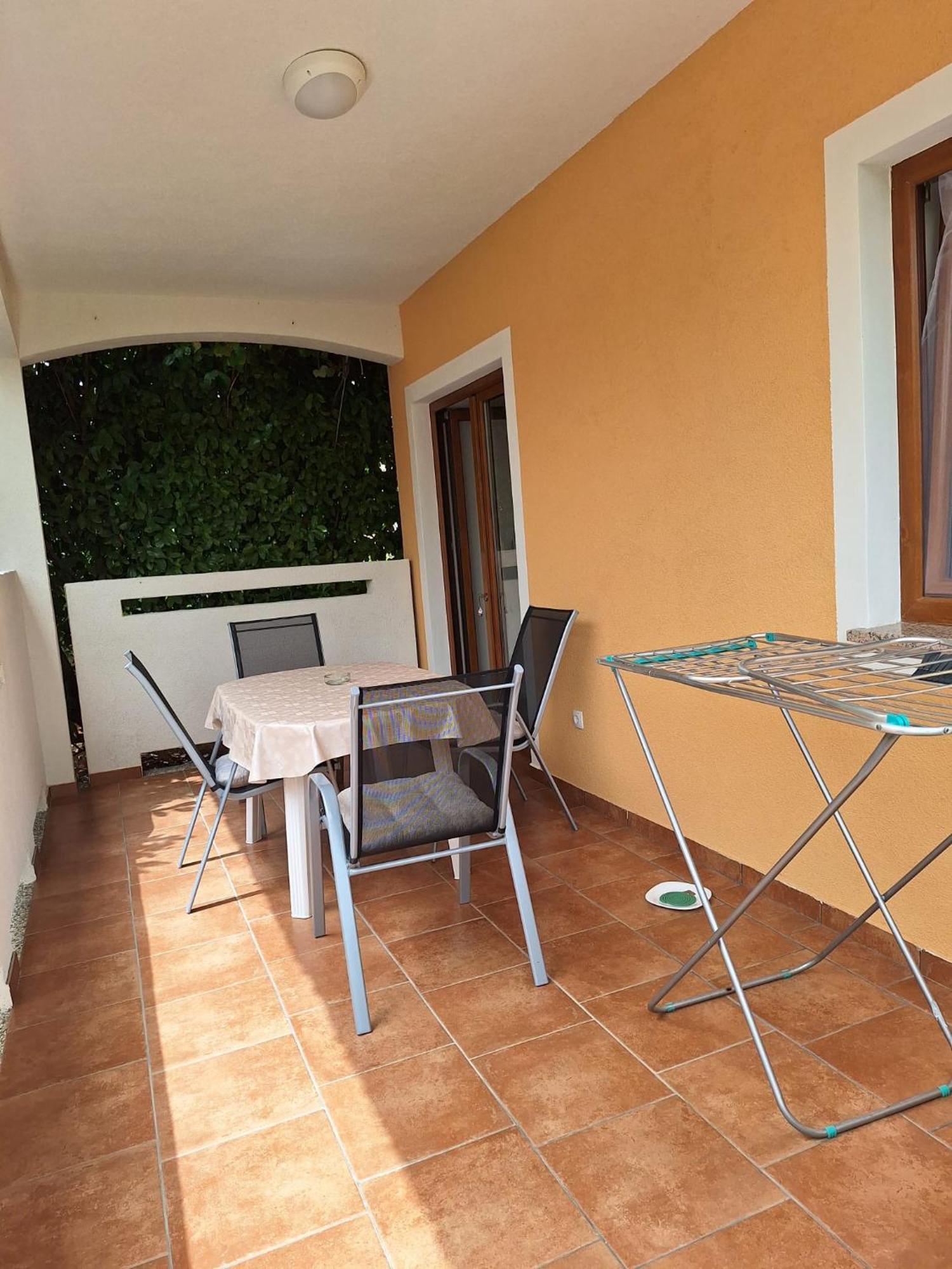 Apartman Paola Apartment Malinska Bagian luar foto